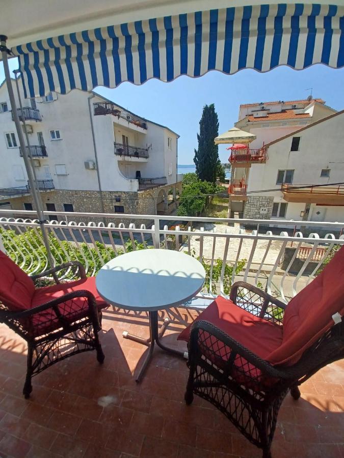 Apartment Bunjo'S Beach House Trogir Kültér fotó