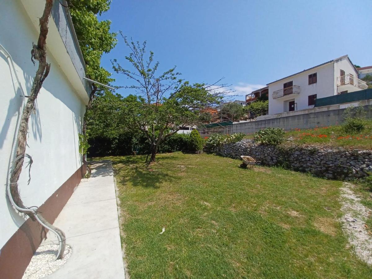 Apartment Bunjo'S Beach House Trogir Kültér fotó